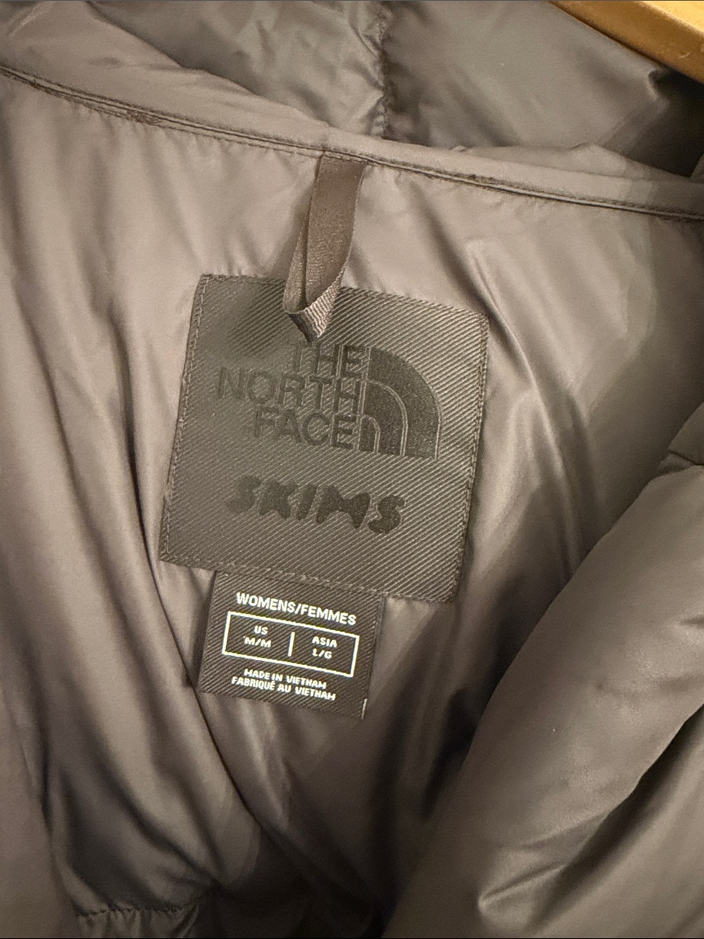 THE NORTH FACE X SKIMS NUPTSE WRAP PARKA | PHOENIX - Picture 7 of 8